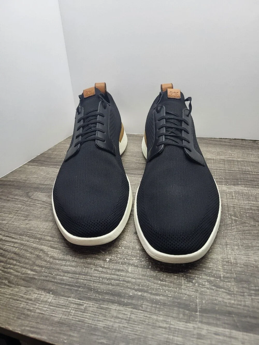 Wolf & Shepherd Men's Size 13 Swiftknit Derby Sneakers Shoes Black